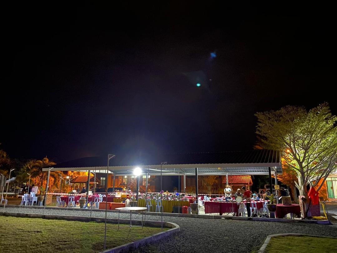 Tamteh Homestay Ayer Hitam Exterior photo